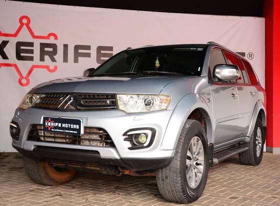 MITSUBISHI PAJERO 3.5 HPE 4X4 7 LUGARES V6 24V FLEX 4P AUTOMÁTICO MITSUBISHI PAJERO 3.5 HPE 4X4 7 LUGARES V6 24V FLEX 4P AUTOMÁTICO